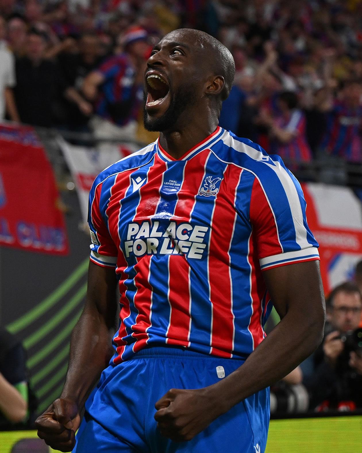 Jean-Philippe Mateta fue el anotador del único gol de la final de la Conference League.