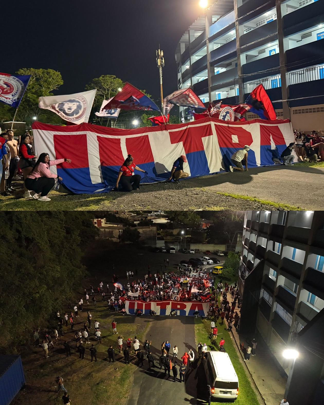 La barra del Olimpia llegando al estadio Cuscatlán de San Salvador.