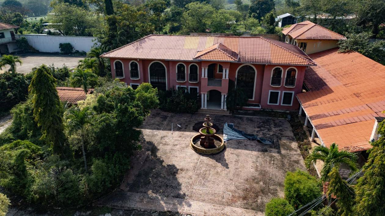 Mansiones de los Valle Valle: 11 años de abandono total