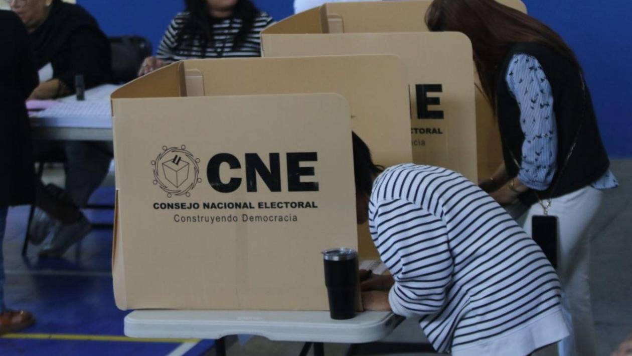 ¿Hay problemas en tu centro de votación? Aquí puedes reportarlo