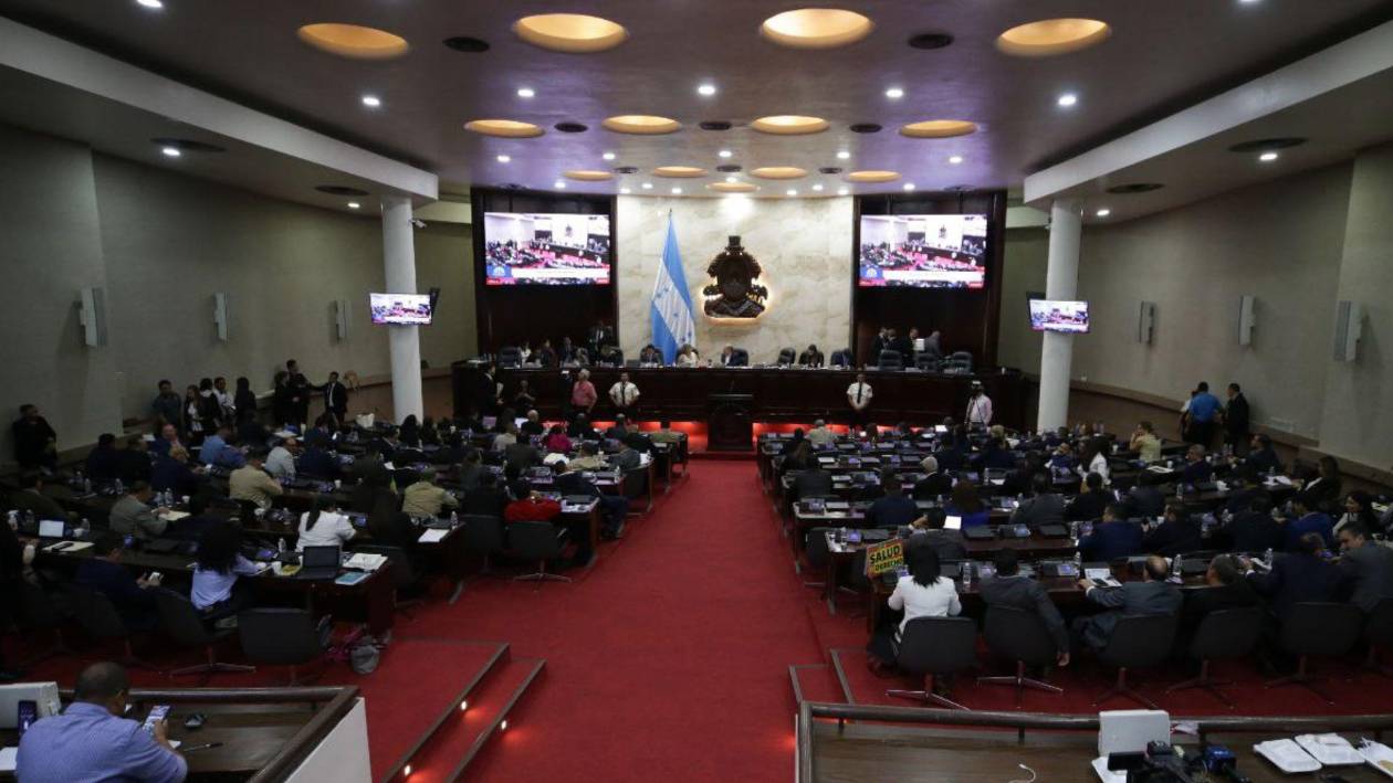 Paridad en el Congreso avanza lento: mujeres ocupan solo el 29% de los curules