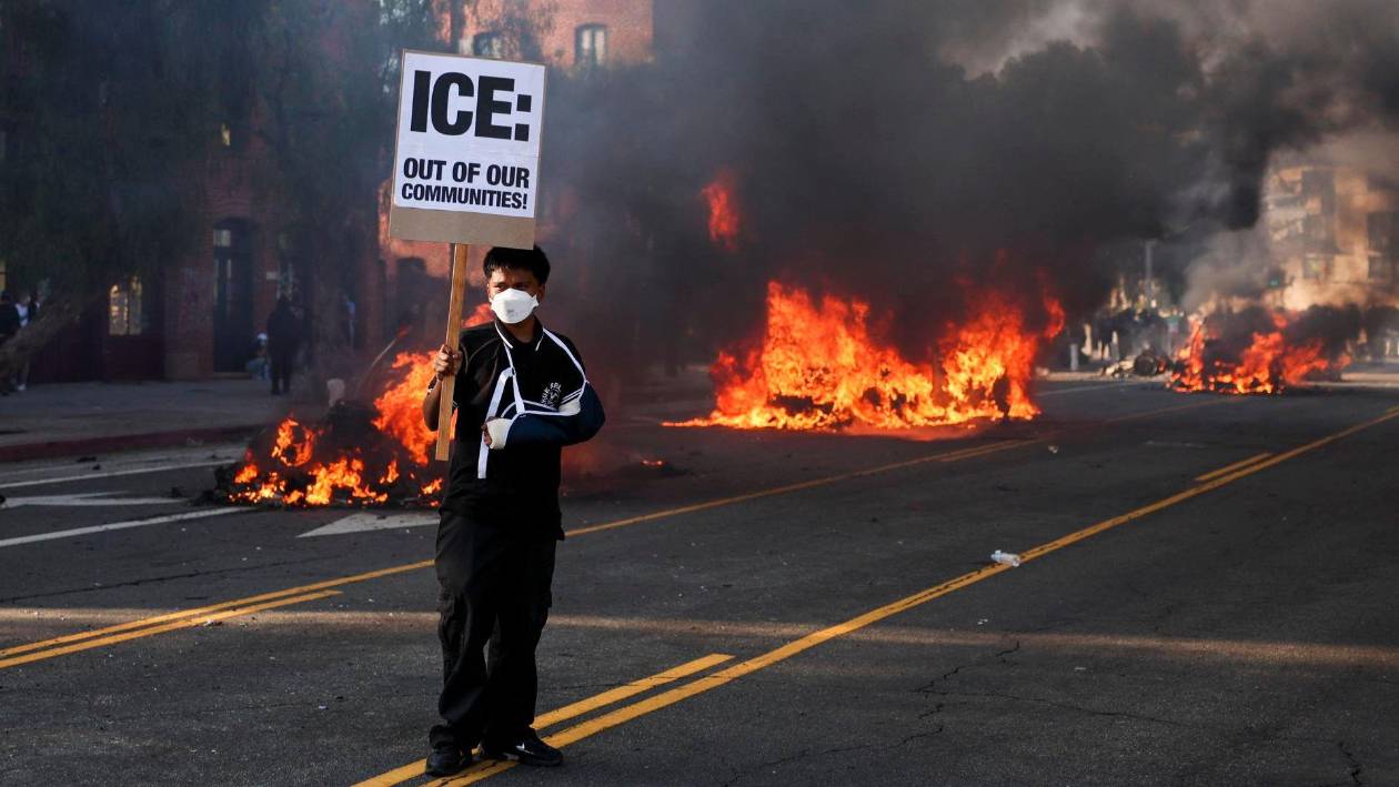 Hondureños, no participen en protestas en Los Ángeles, puede afectar el TPS: líderes en USA
