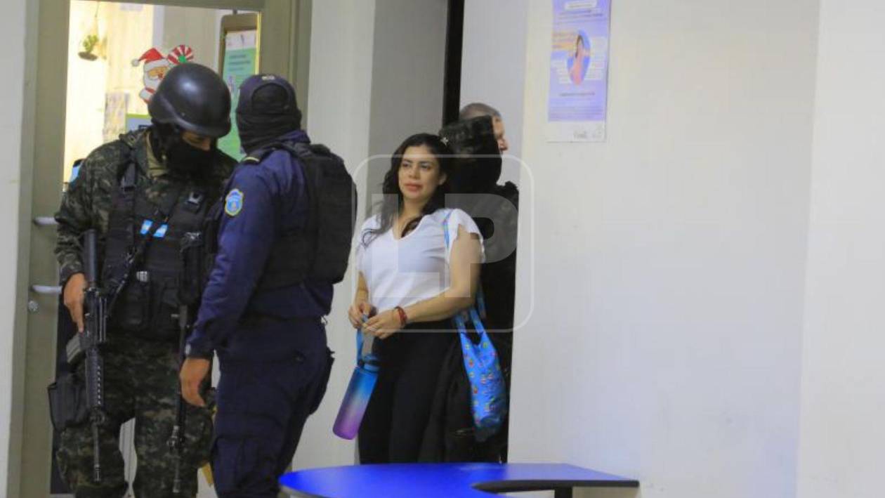 Así retiró un millón del BCH:  videos comprometen a la exfiscal Medina