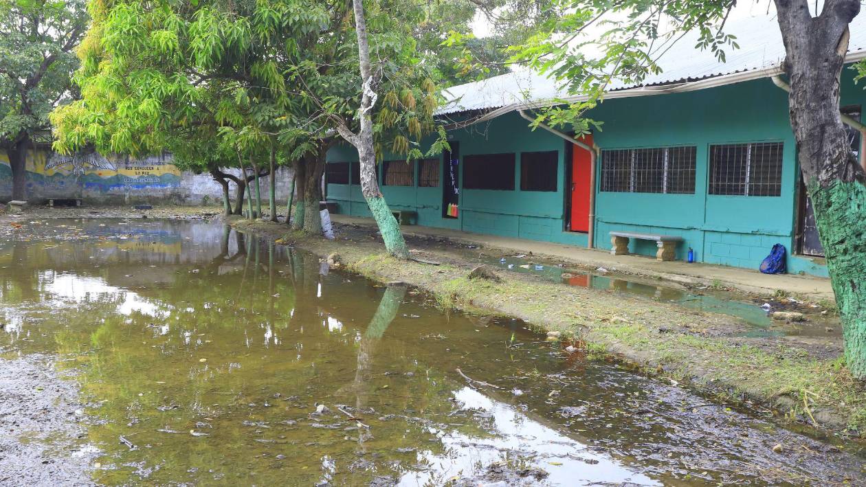 Gobierno no cumplirá meta de reparar 12,000 escuelas