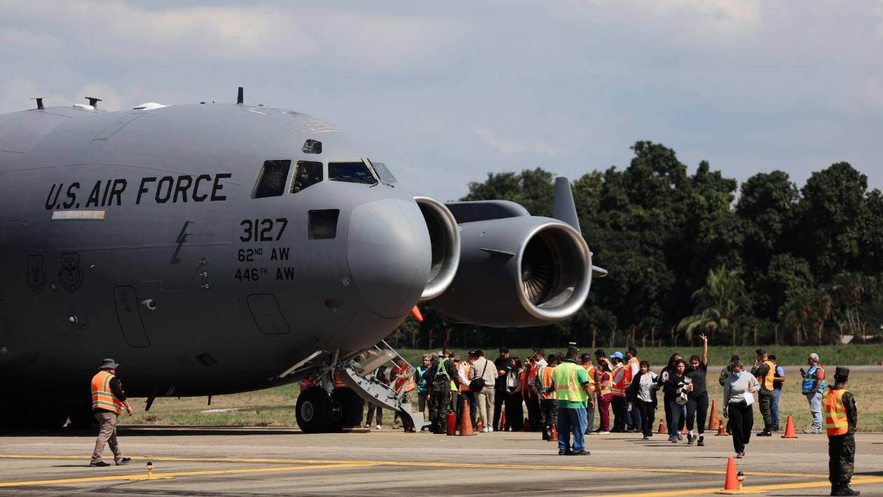 El dilema de los autodeportados: “Regresar es mejor que vivir con estrés”