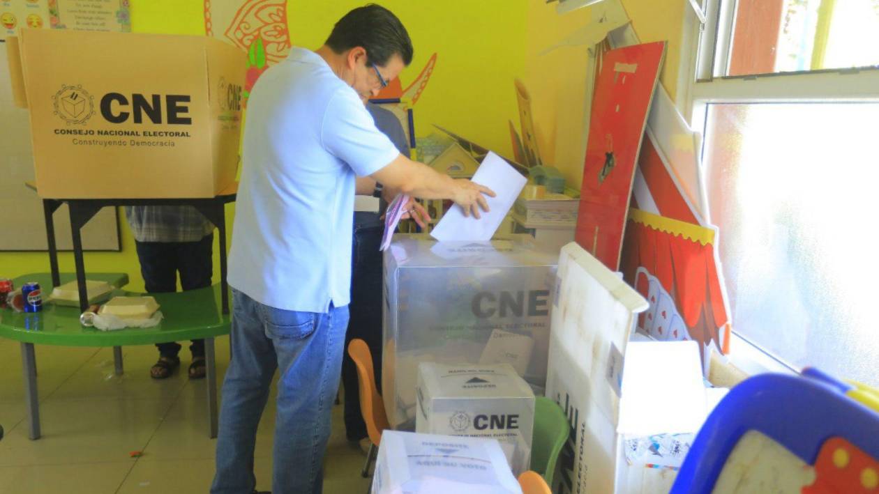 Cifra de votantes bajó 16 puntos en la mañana de 2025 en comparación con 2021