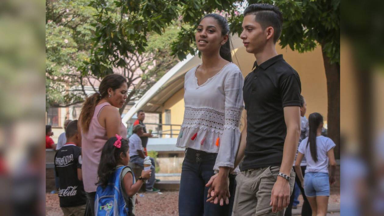 ¿Casarse? “Mejor después... o nunca”: 40% de los hondureños están solteros