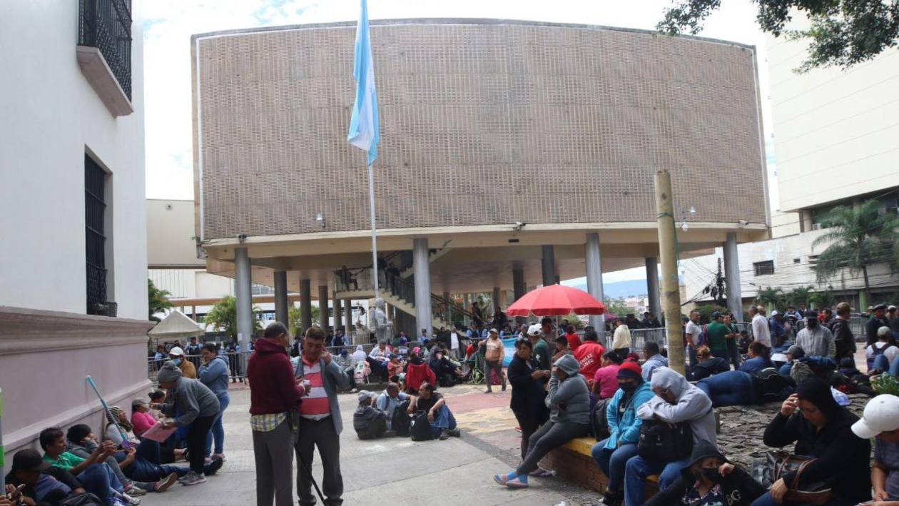 Luis Redondo recibirá a comisión de Koriun en el Congreso Nacional