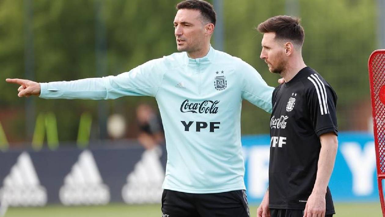 Scaloni continuará como entrenador de la Argentina tras sus triunfos ante Honduras y Jamaica