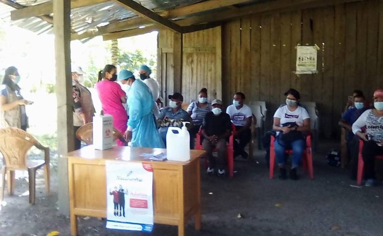 Más de 100,000 nicaragüenses han recibido primera dosis anticovid en Honduras