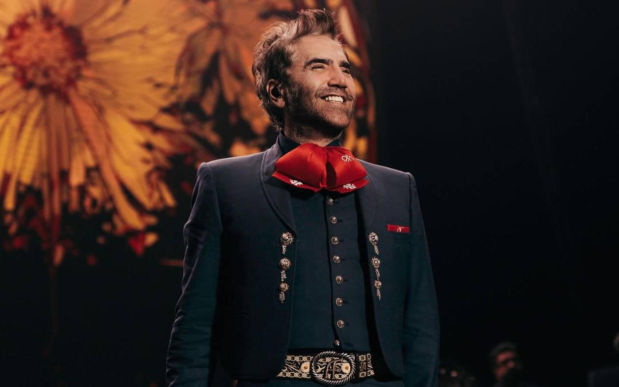 Premio Lo Nuestro reconocerá trayectoria de Alejandro Fernández