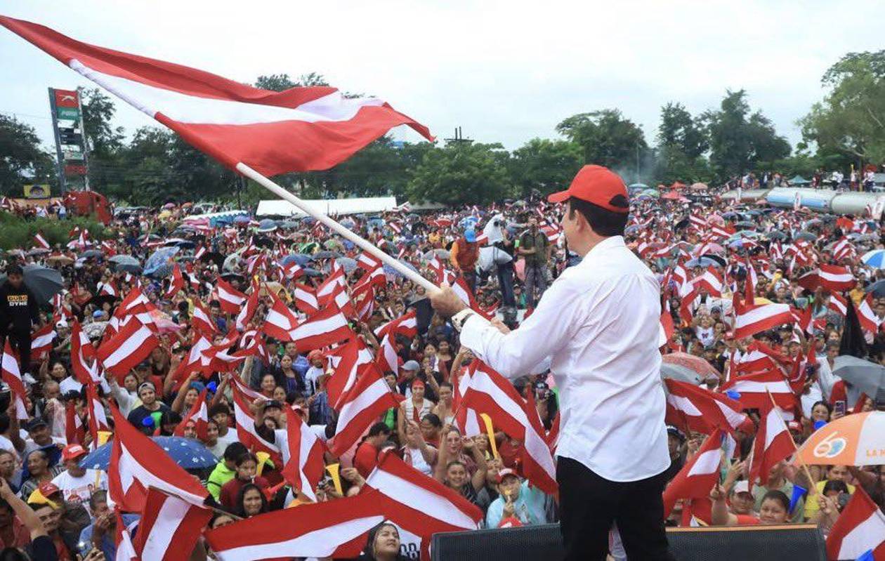 ¿Quién es Salvador Nasralla, el candidato liberal que compite por la presidencia?