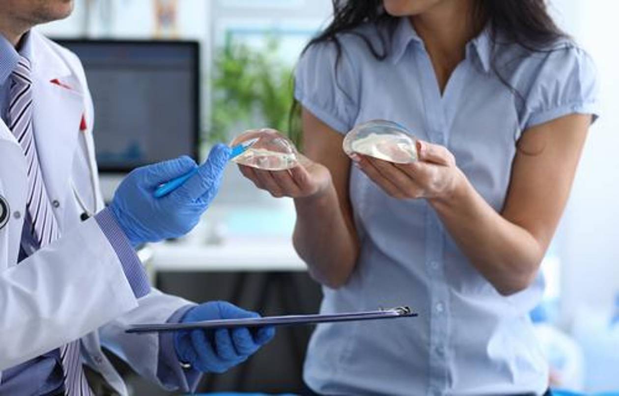 Cirugía estética en menores: riesgos y el caso de Paloma Nicole