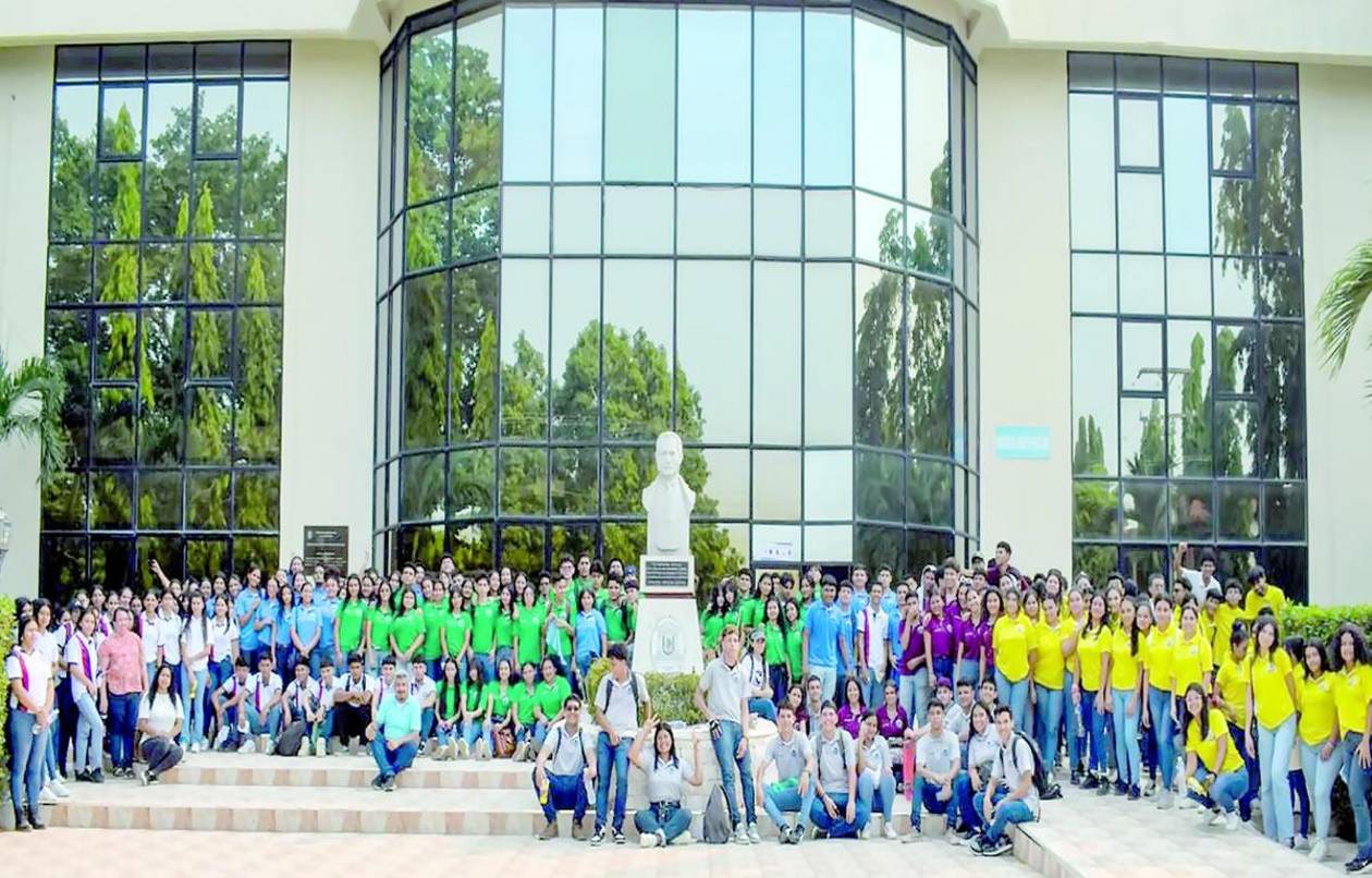 La UPNFM festeja su 43 aniversario de trayectoria con actividades académicas