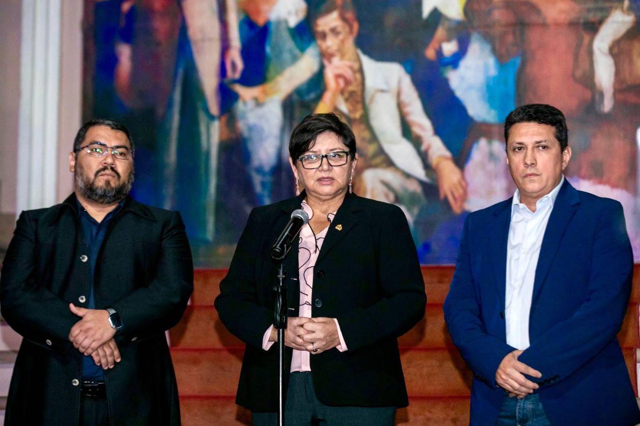 Dos técnicos y una doctora integran interventora del IHSS