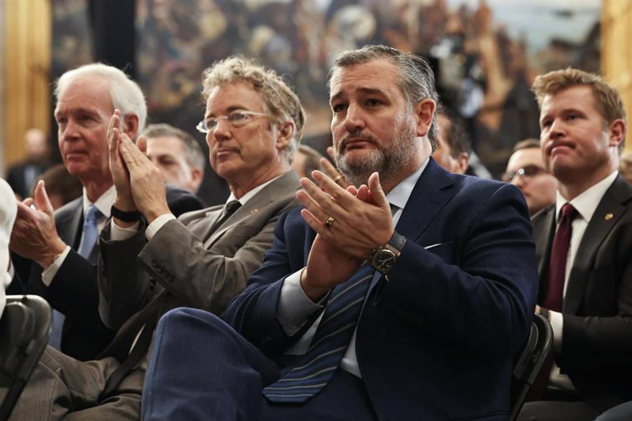 Republicanos leales a Trump expresan desacuerdo con sus aranceles