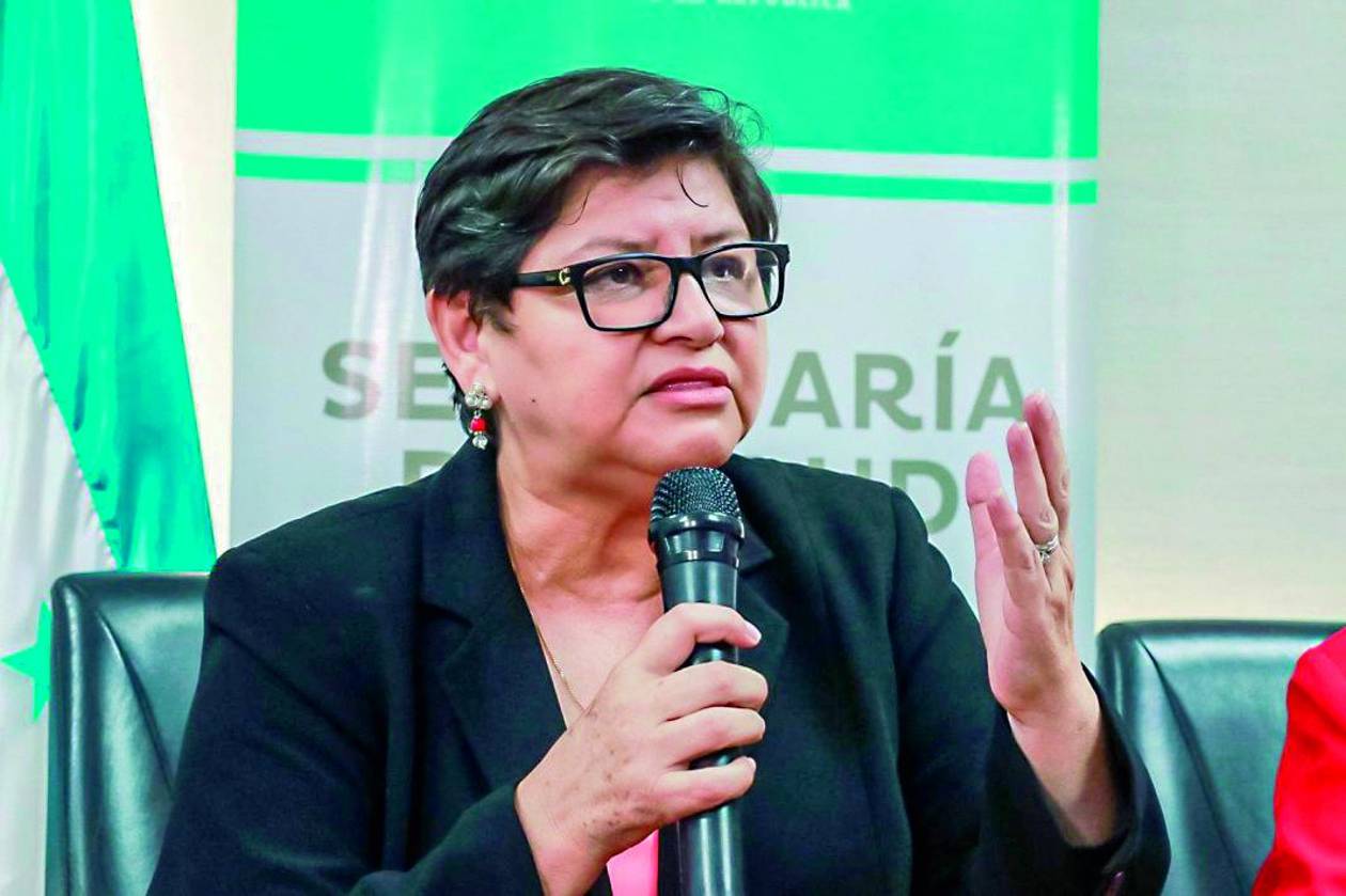 Salud culpa a rector de la Unah por falta de médicos