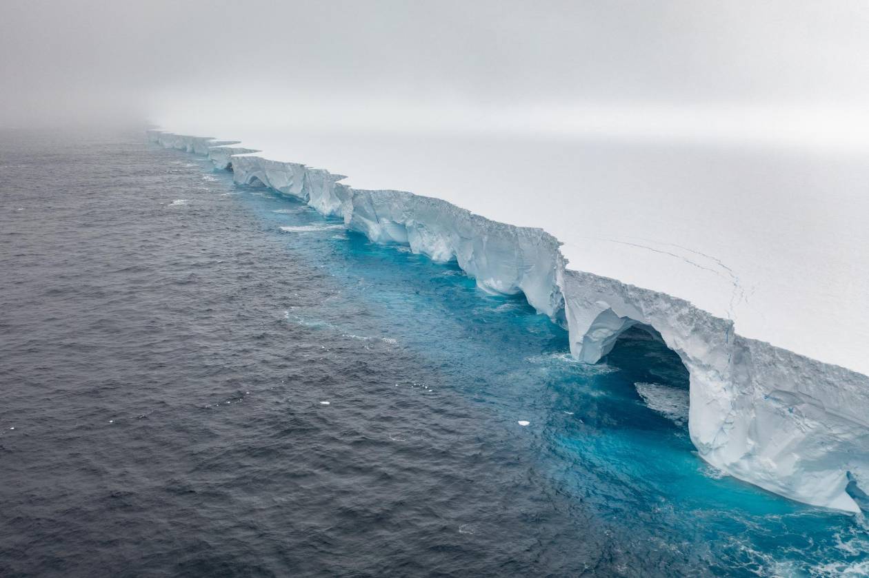 El iceberg más grande del mundo encalla y enciende alarmas científicas