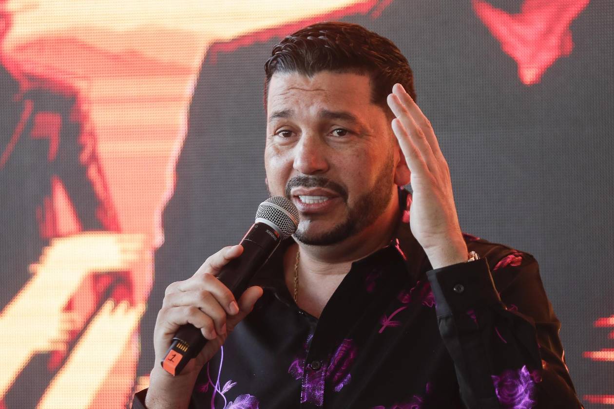 Luis Ángel El Flaco expresa su preocupación por la cancelación de visas a artistas mexicanos