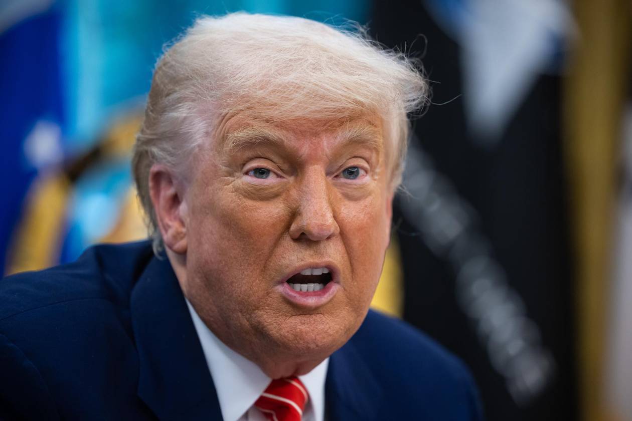 Trump a Emmanuel Macron tras la bofetada: Asegúrate de que la puerta esté cerrada