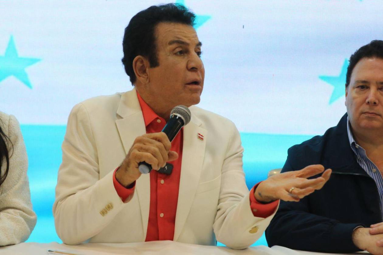 Nasralla llama a la tranquilidad y confía en nueva remontada