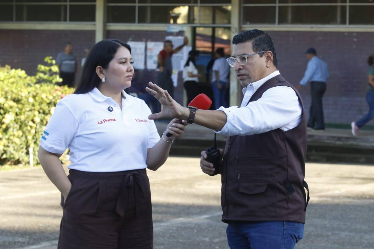 Registran fallas en los lectores biométricos de varios centros de votación