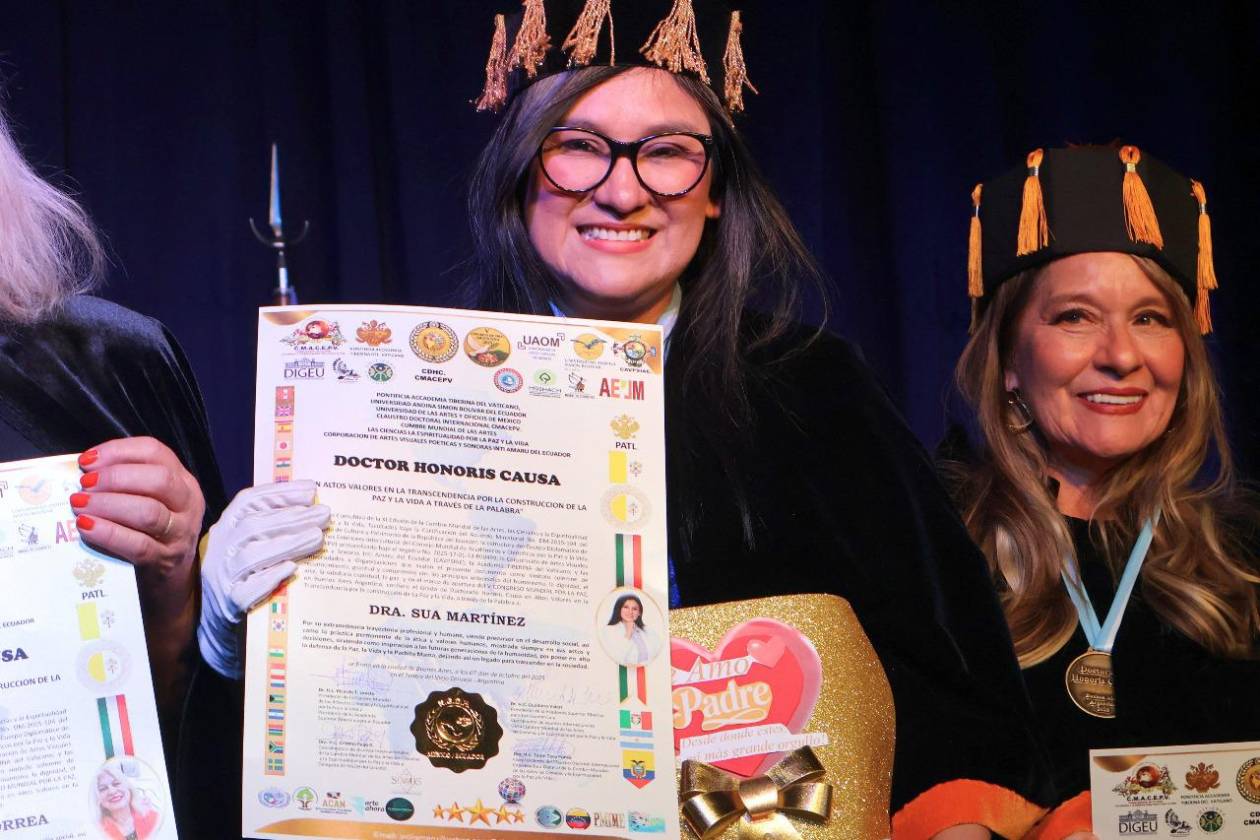 Hondureña recibe el título del Doctorado Honoris Causa en Argentina