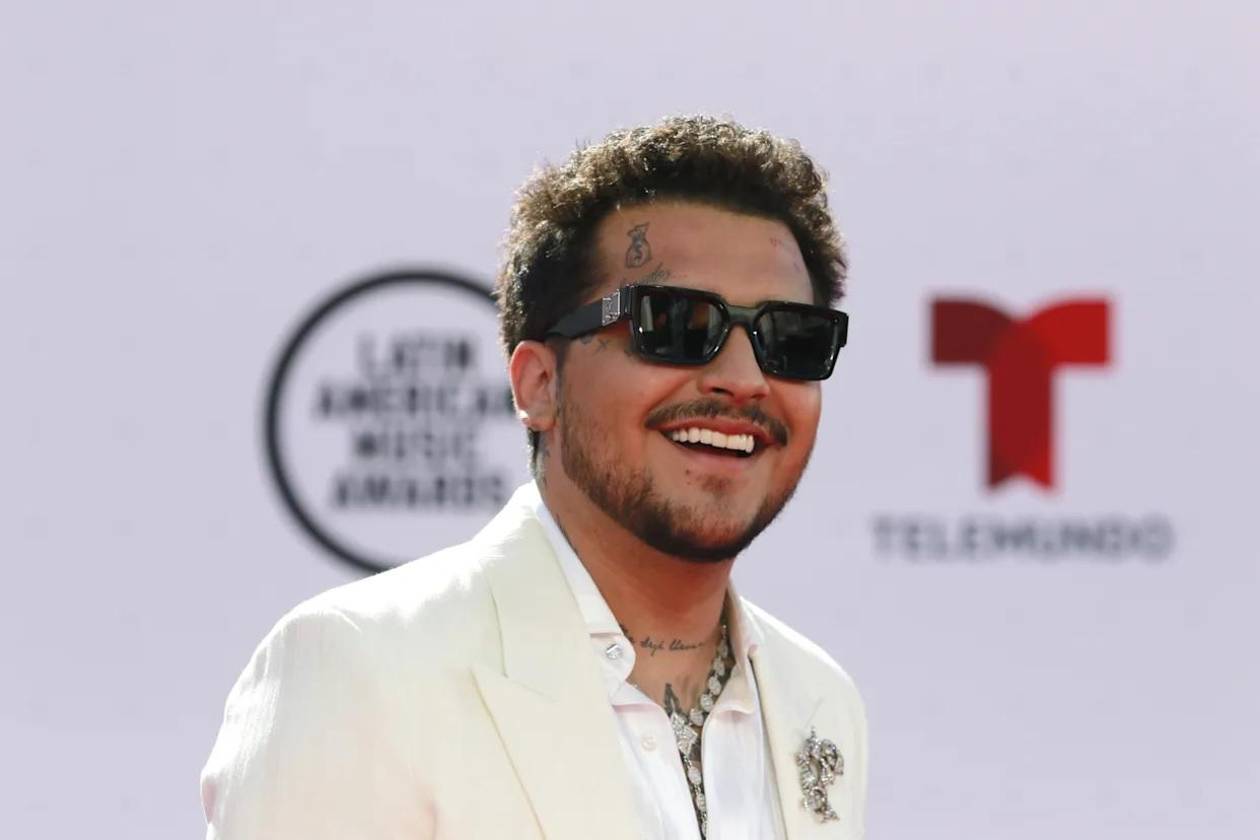 Christian Nodal demanda otra vez a Cazzu