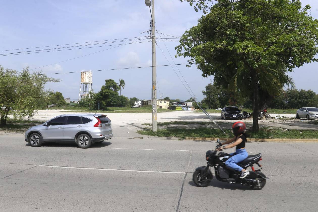 Cinco manzanas de tierra inutilizadas en el centro de San Pedro Sula