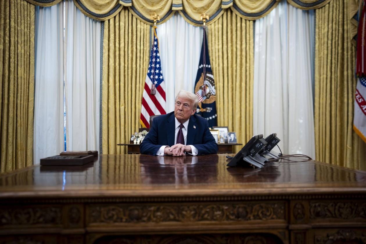 Trump pisotea las limitaciones presidenciales para imponer su agenda, según NYT