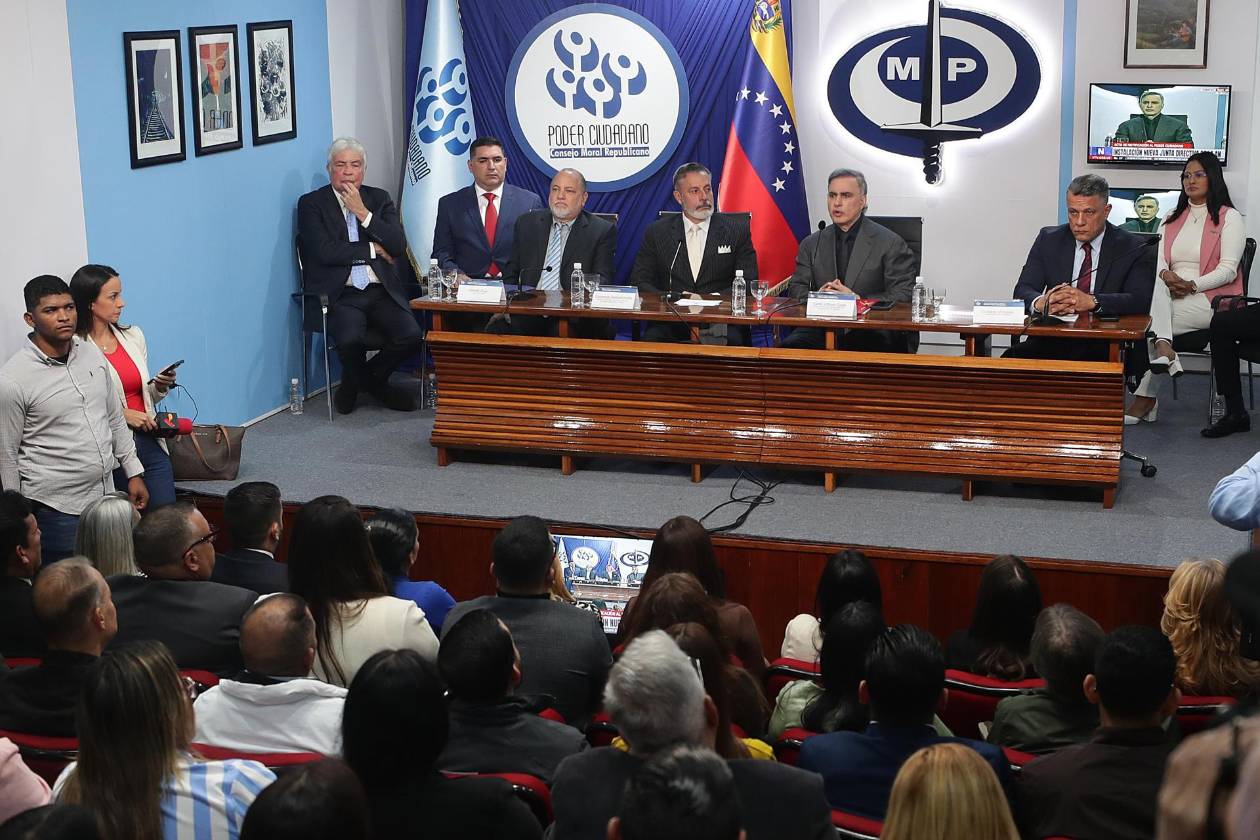 Fiscal venezolano anuncia investigación por muertes en operativo que capturó a Maduro