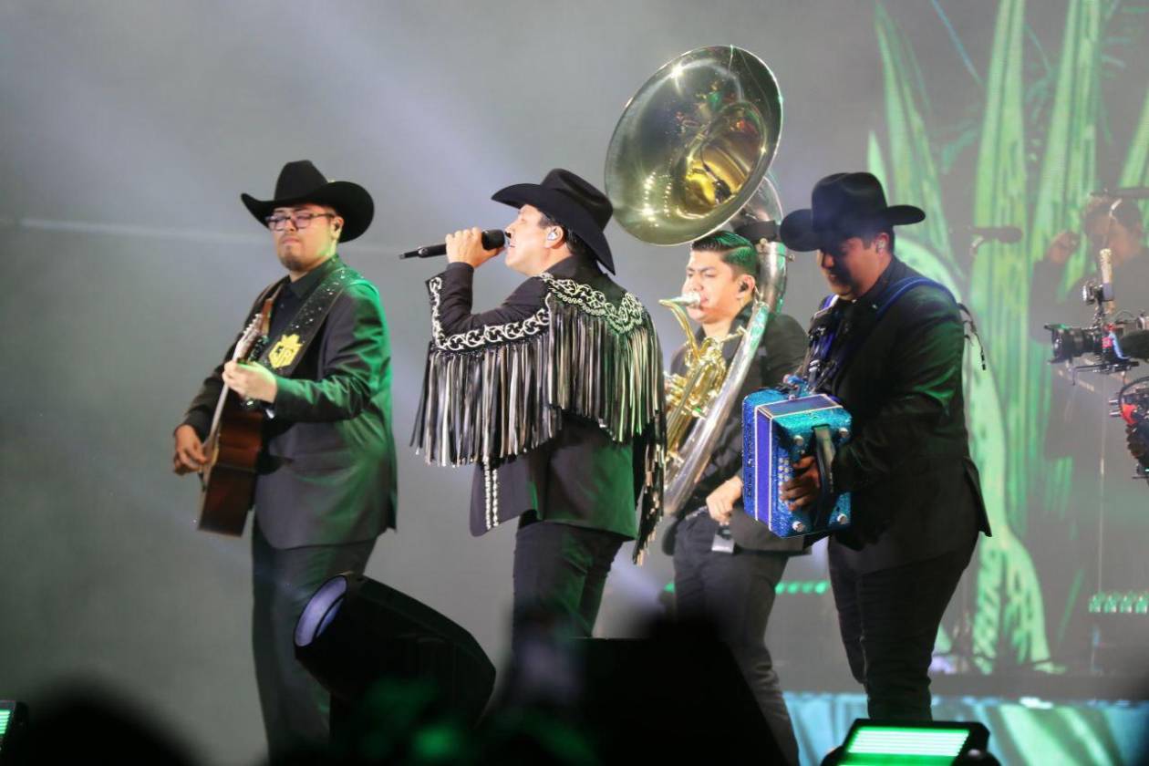 Julión Álvarez sobre detención de su piloto privado: Hagan caso omiso a la información falsa”