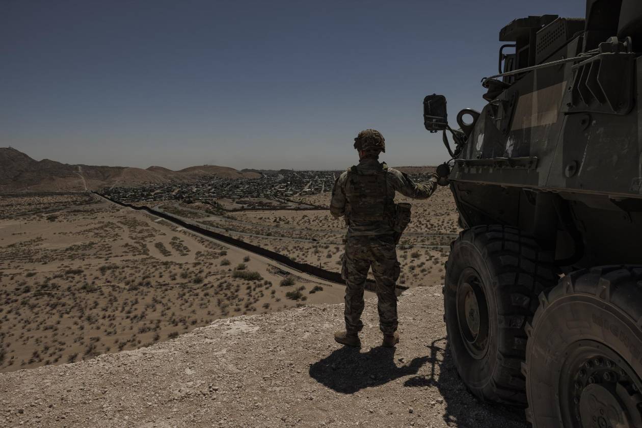 Trump militariza la frontera de EEUU con drones, buques y miles de soldados