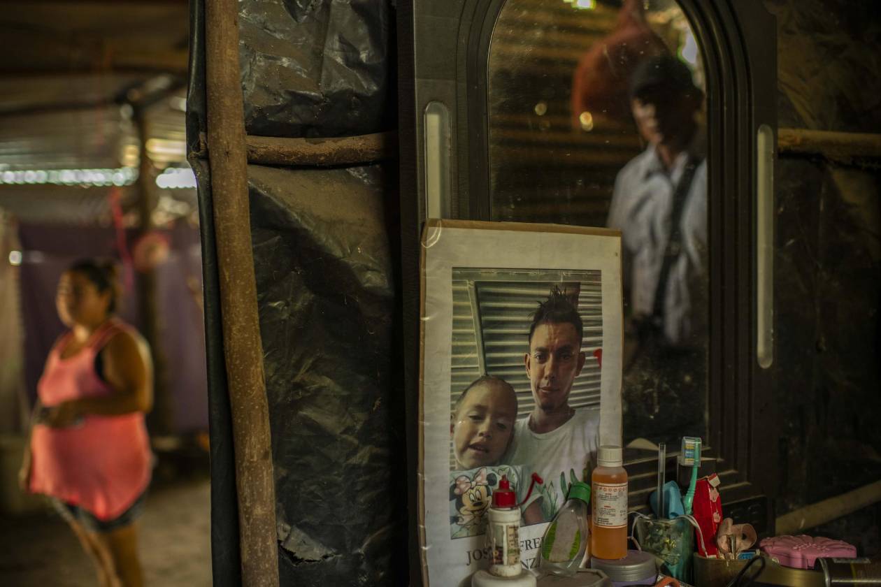 Los desaparecidos en el 'reino de muerte' de las cárceles en El Salvador