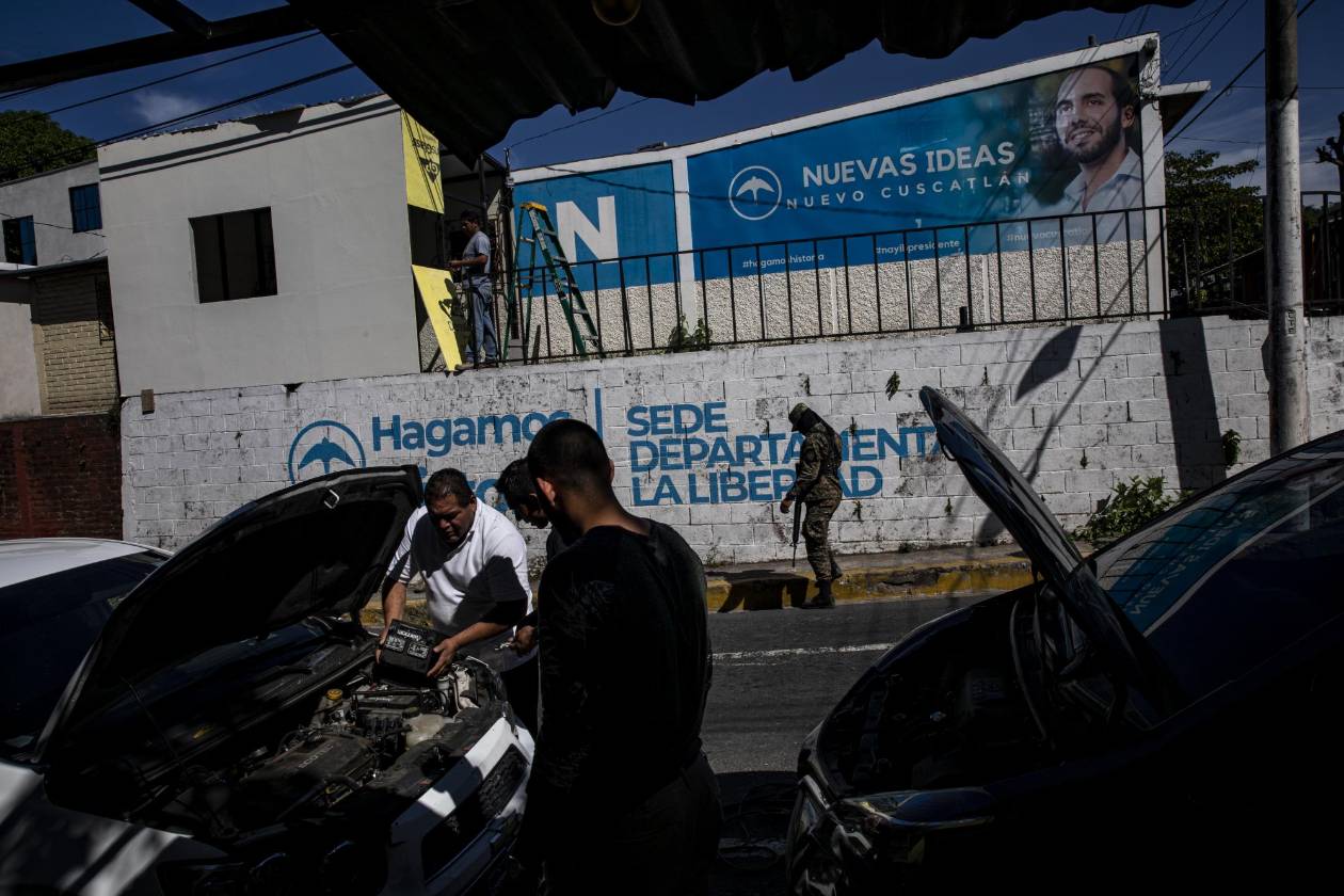 Acuerdo entre Trump y Bukele debilita la ofensiva contra la MS-13 en EEUU, según NYT