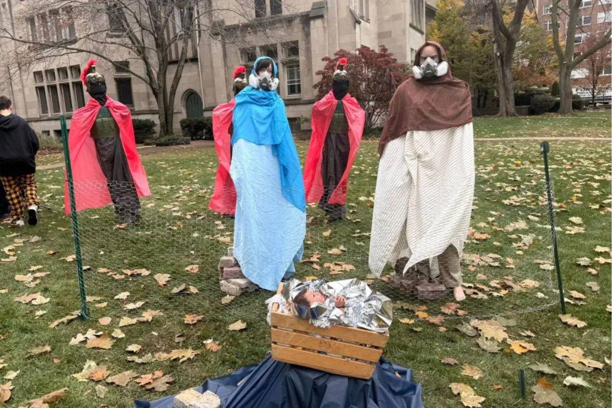 Un pesebre 'custodiado' por ICE desata polémica en Chicago