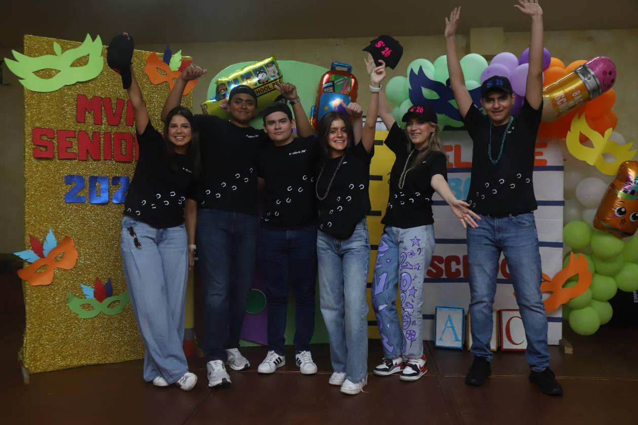 Entrada Seniors 2026: Así fue el alegre inicio de clases en la MountView Academy