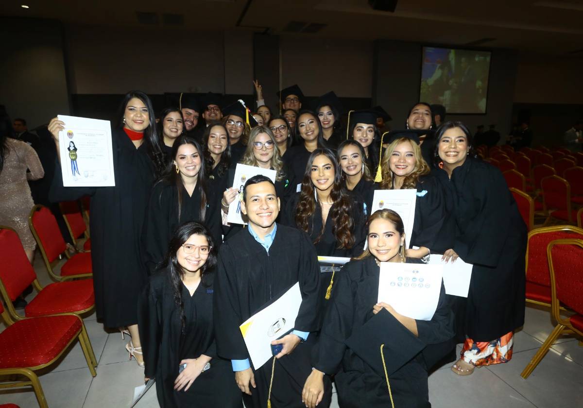La UNAH Cortés celebra a sus 598 nuevos graduados