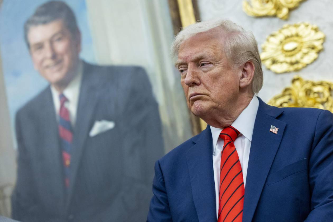 Trump anuncia despidos masivos orientados a los demócratas por cierre de Gobierno