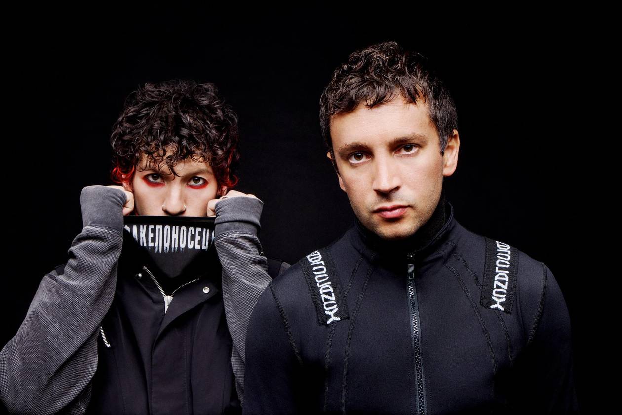 Twenty One Pilots demanda a Temu por vender mercancía pirata