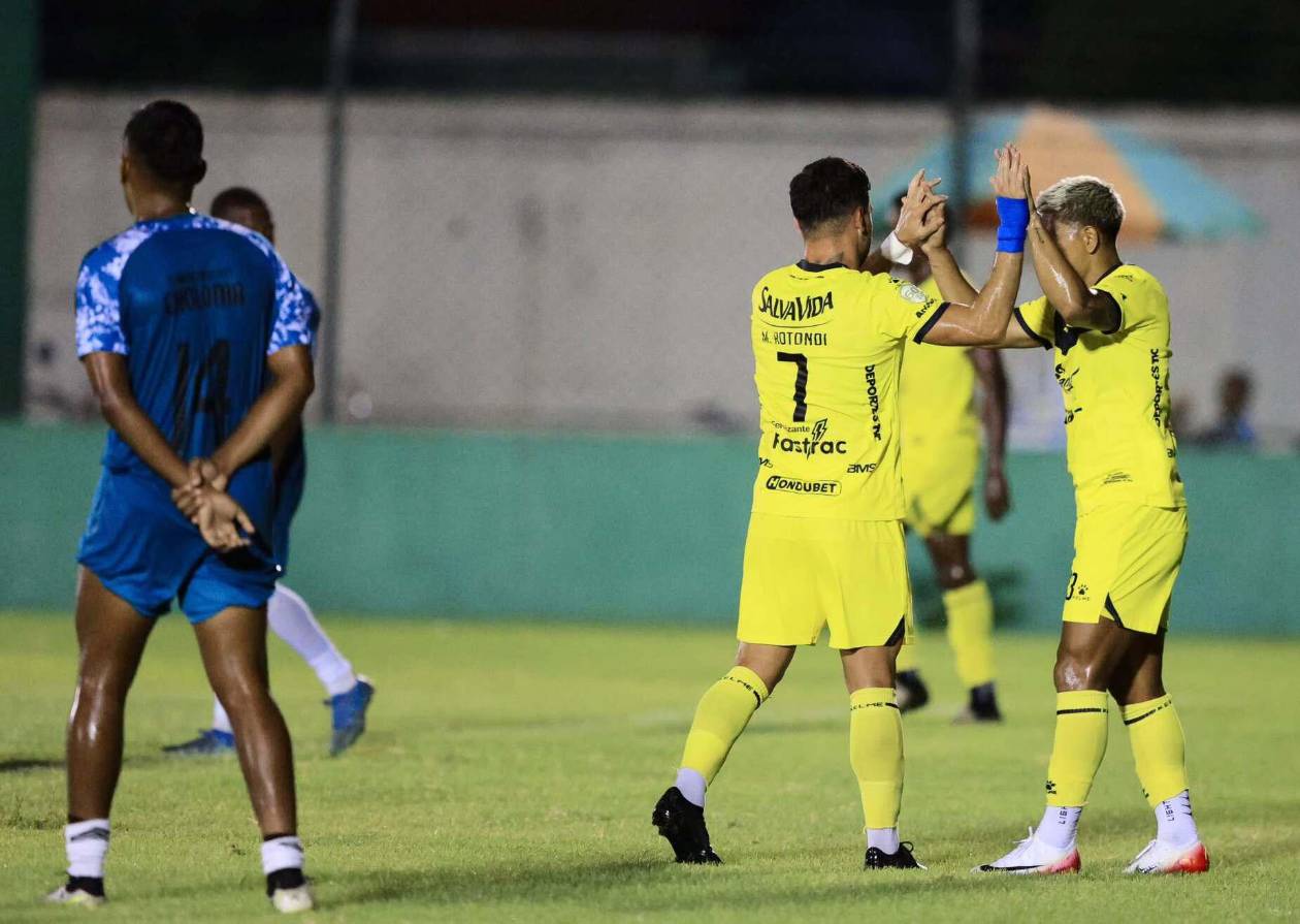 Real España se impone a Choloma en su segundo amistoso de pretemporada