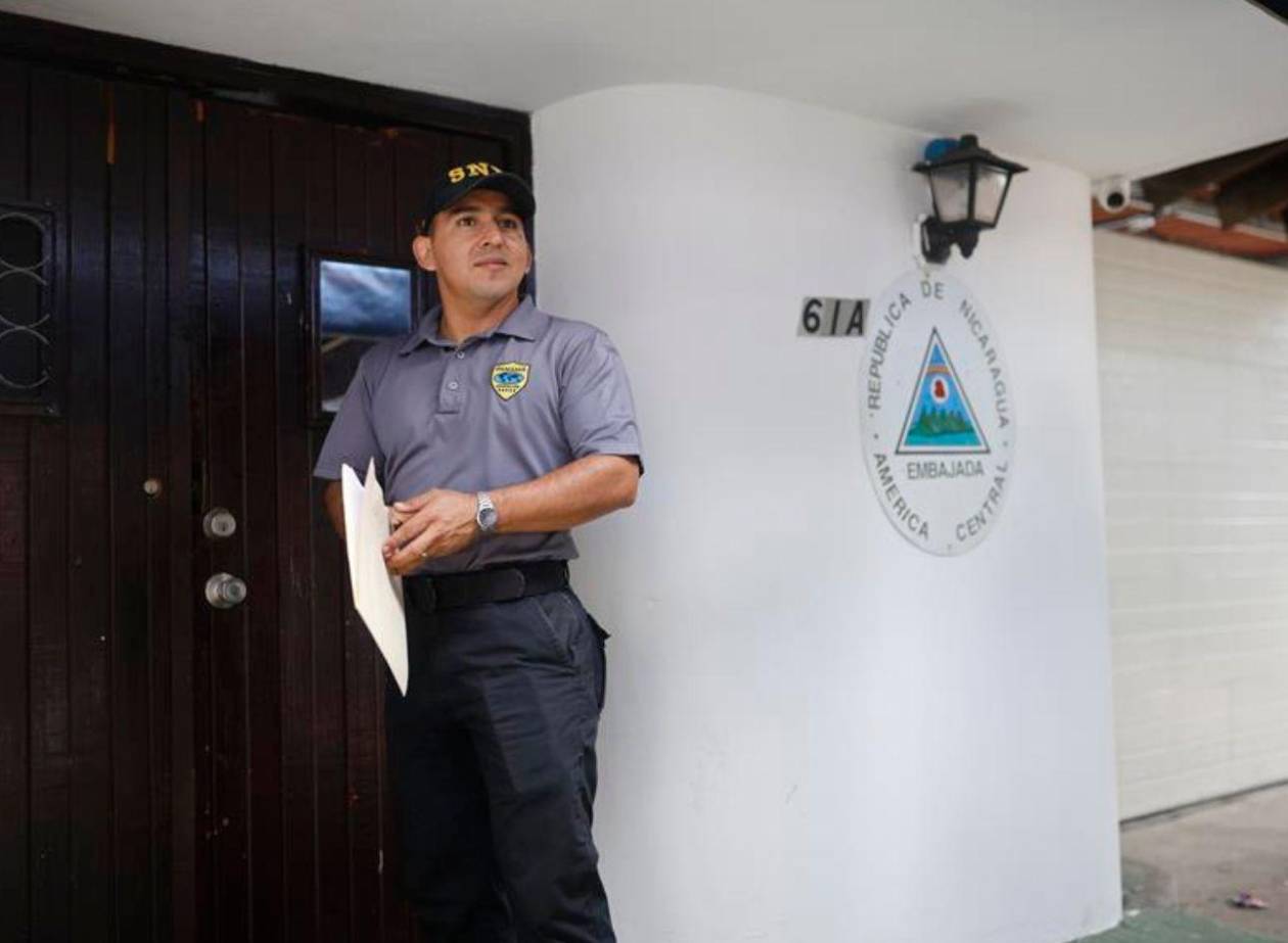 Nicaragua no recibirá a  Martinelli mientras no se aclare alerta de Interpol