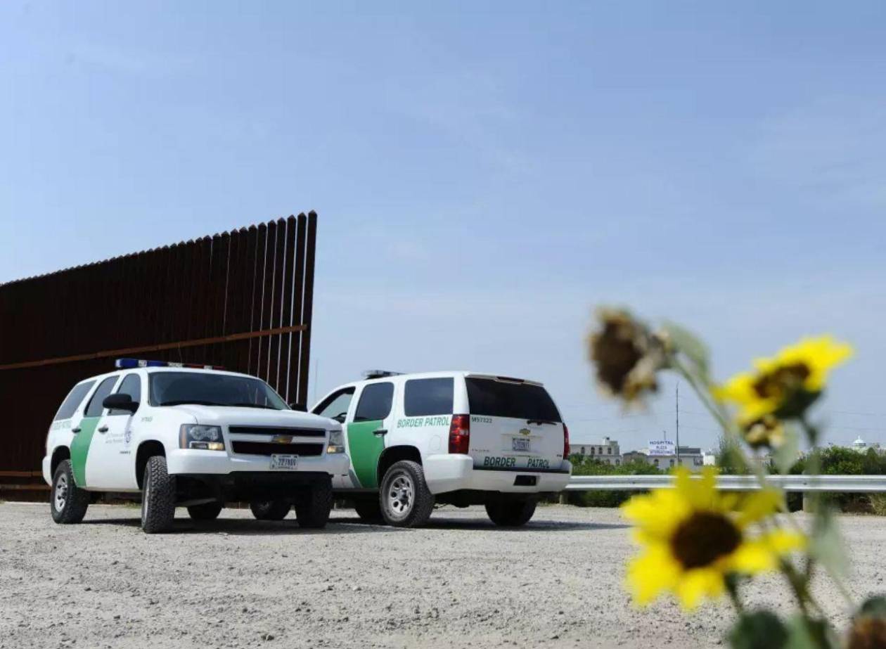 Trump da por terminada la “invasión” de migrantes en EEUU