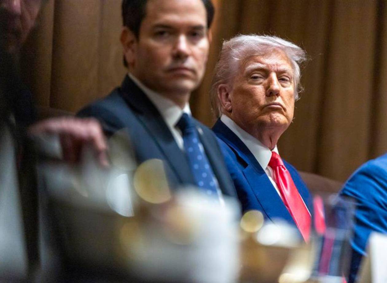 Trump apelará fallo de jueza que impide revocar 'parole' a medio millón de inmigrantes