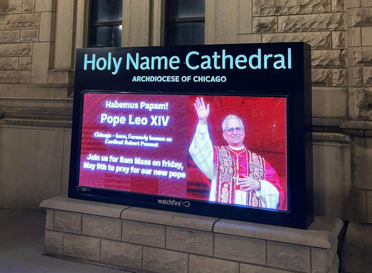 Los latinos de Chicago esperan que el Papa León XIV ablande el corazón de Trump