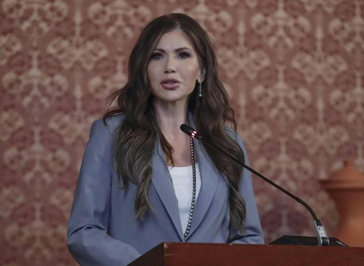 El IRS compartirá datos de migrantes que pagan impuestos para deportaciones