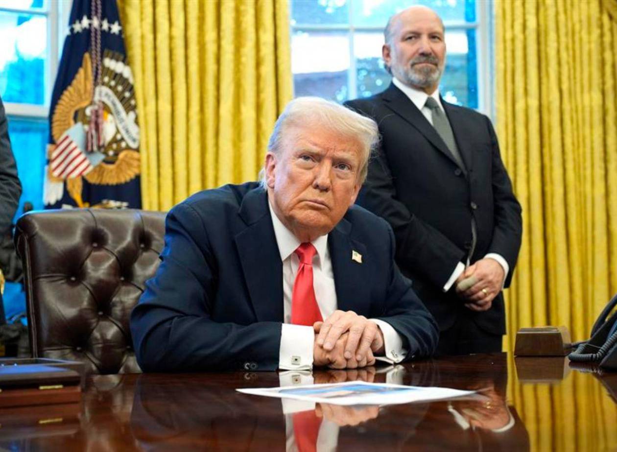 Trump confirma que impondrá aranceles a México y Canadá este martes