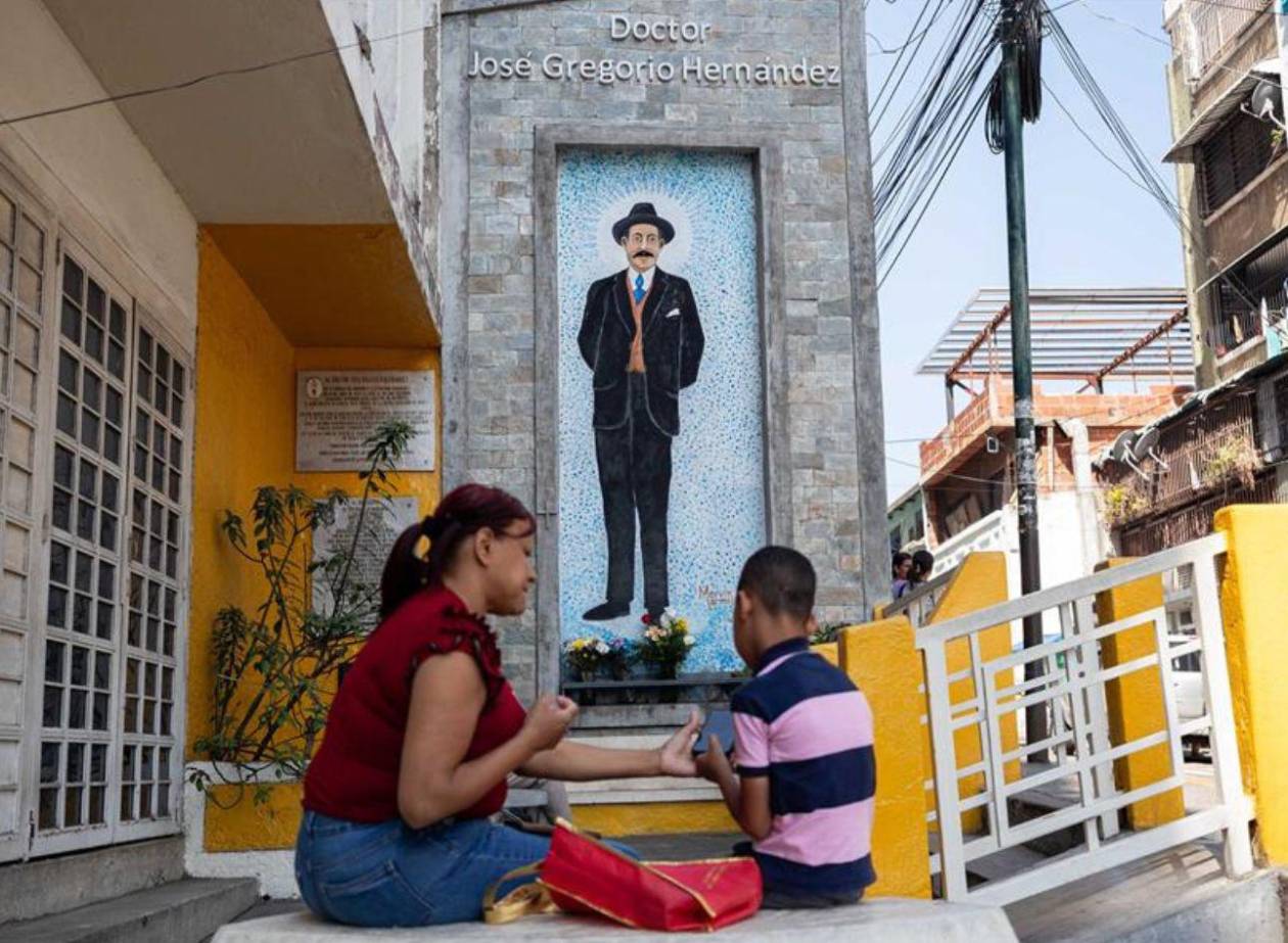 Maduro tilda de “histórico” la canonización del venezolano José Gregorio Hernández