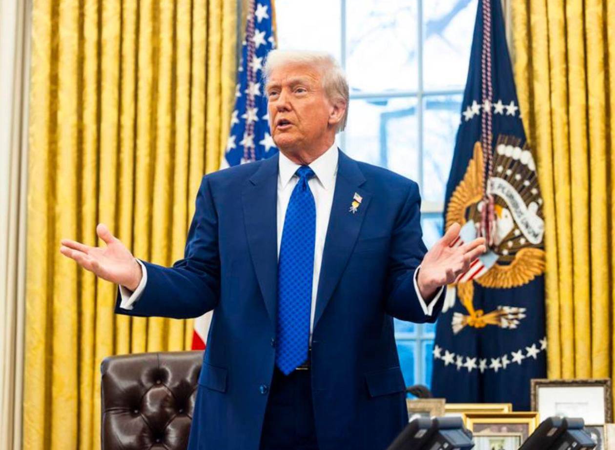 Llueven críticas a Trump por acusar a Zelenski de haber iniciado la guerra