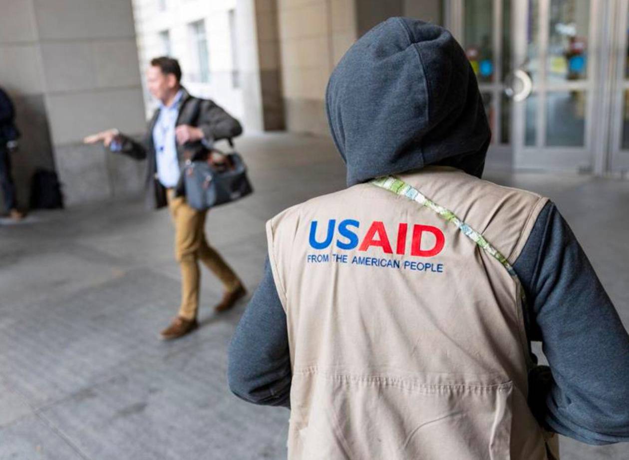 Personal de USAID recibe orden de destruir documentos clasificados, según medios